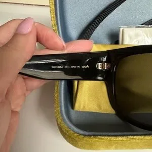 Women’s Gucci black oversized sunglasses GG142SA Gucci | Accessories | Womens Gucci Black Oversized  main image 4